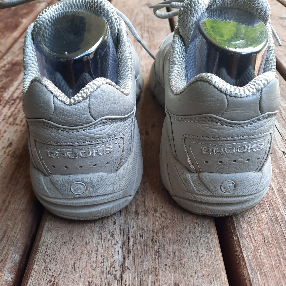 Brooks Addiction Walking Shoes Bone Leather Orthopedic Comfort Shoes Size 9 Wide - Picture 11 of 15